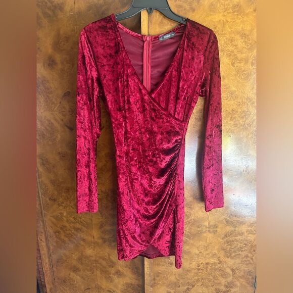 SHEIN Red Velvet Long Sleeve Bodycon Dress - Picture 1 of 6